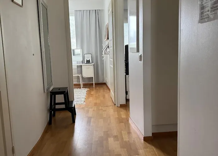 Apartment New! A Wonderful Gem! Private Yard, Carport And Sauna *