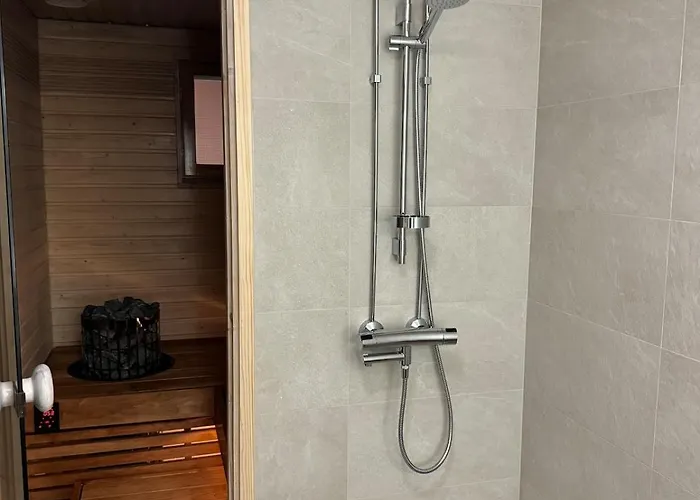 Apartment New! A Wonderful Gem! Private Yard, Carport And Sauna